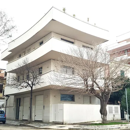 Lungomare Urban شقة